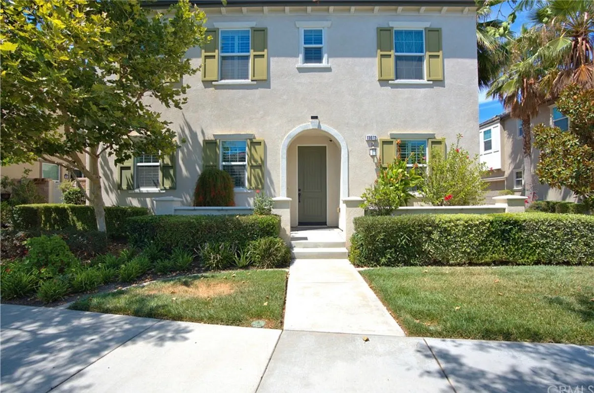 13072 Irisbend Ave — Photo 2