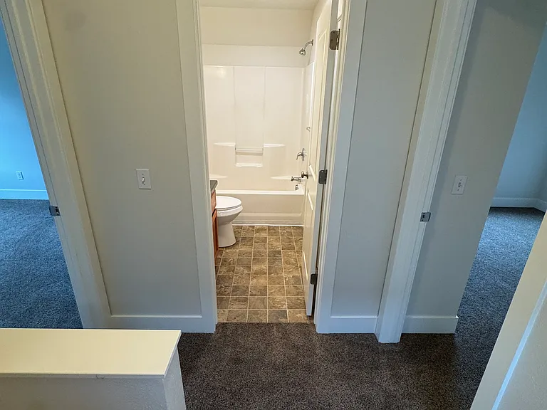 2132 W Sussex Ave — Photo 18