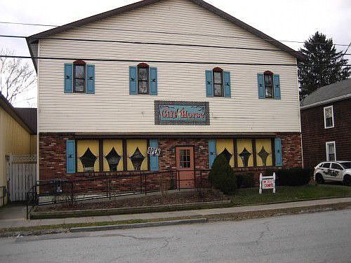 1st image of 157 Ball St