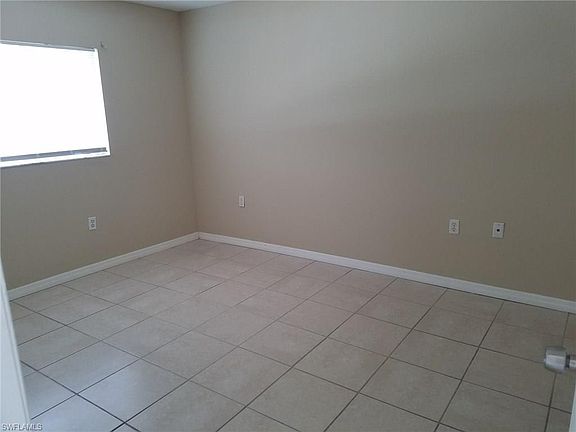 2nd image of 4421 26th St SW
