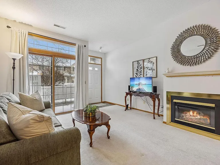 15614 Garnet Way — Photo 2