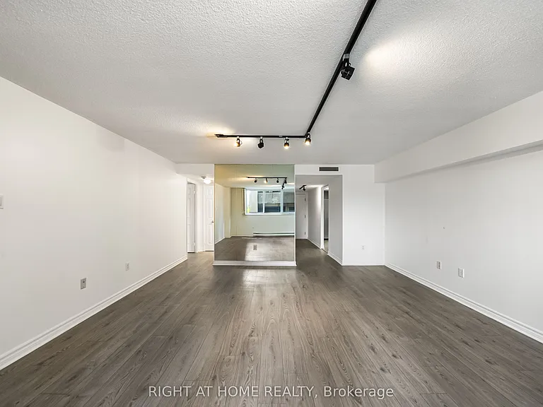 360 Bloor St E #411 — Photo 9
