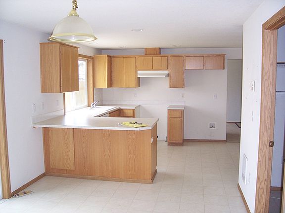2nd image of 17218 NE 27th Way
