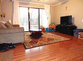 9 Baldwin Ct, Basking Ridge, NJ 07920