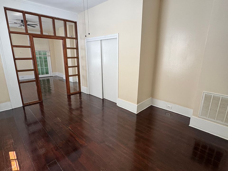 2nd image of 823 Piety St