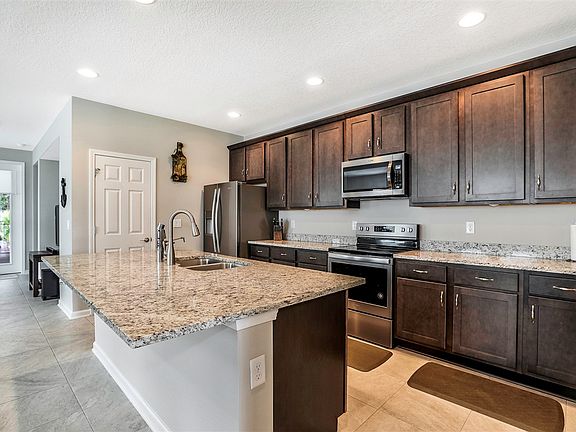 5th image of 106 Bella Dr