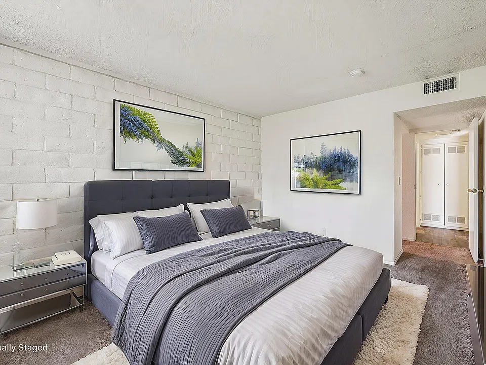 Townhome Villas_Apartments_VirtuallyStaged_4