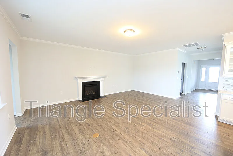 2 bed, 2.0 bath, 1816 sqft, $2,550 — Photo 4