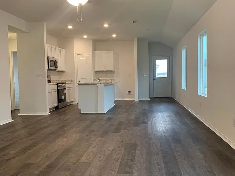 5810 Boone St — Photo 7