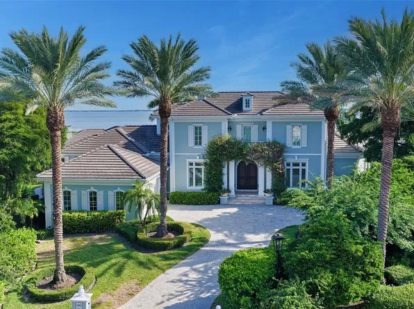 560 HARBOR POINT ROAD, LONGBOAT KEY, FL 34228