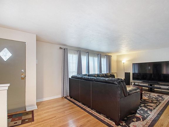 2nd image of 1622 Dorwood Dr