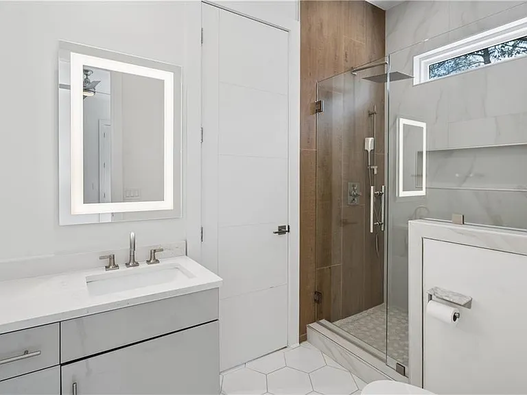 4130 Lower Roswell Rd — Photo 23