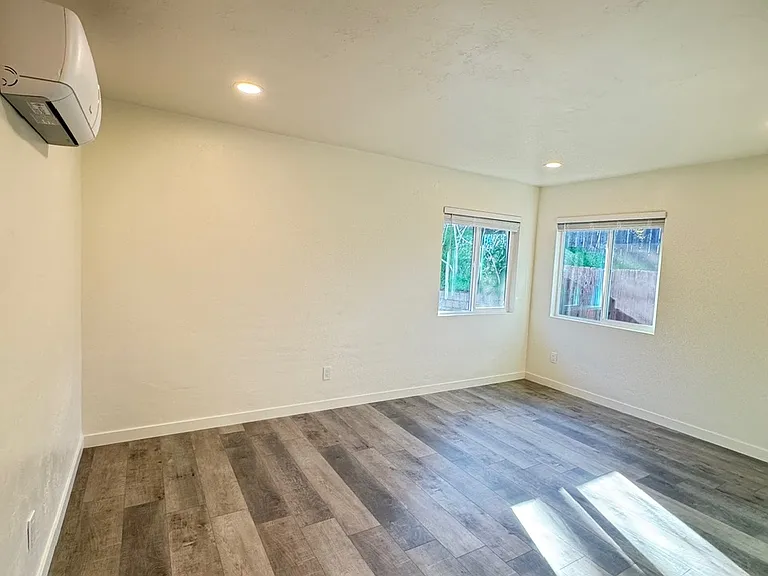 823 S Anza St — Photo 10