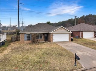 301 Regency Dr, Barling, AR 72923