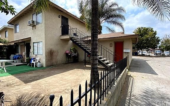2nd image of 2607 California Ave