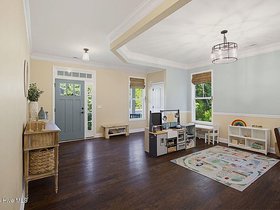 5th image of 289 Weir Drive