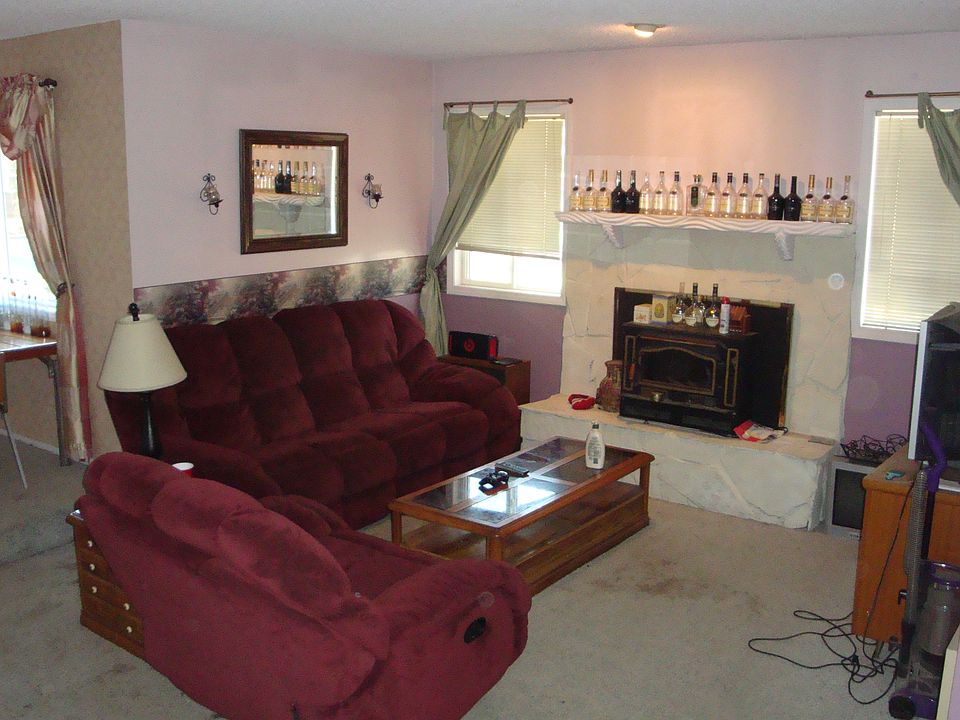2nd image of 5114 NE 44th St