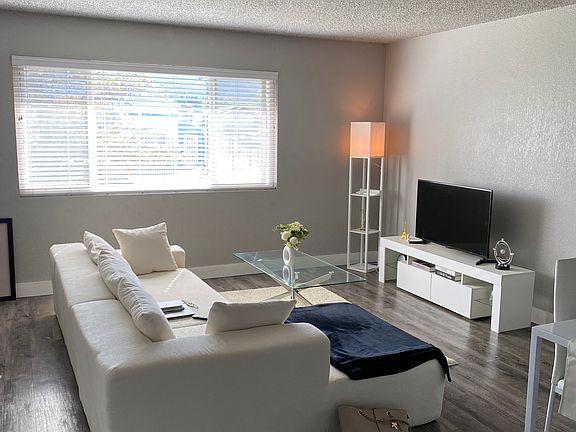3rd image of 411 N 800 W Basement 2