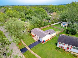 2450 Apache Ave, Sauk Village, IL 60411