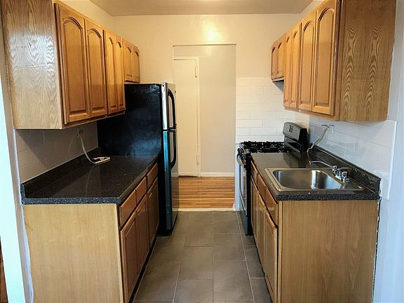 3rd image of 210 W 251st St APT 7H