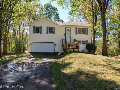 2533 Armond Rd, Howell, MI, 48855