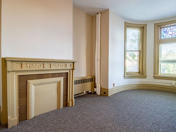 4th image of 307 E 3rd St #72