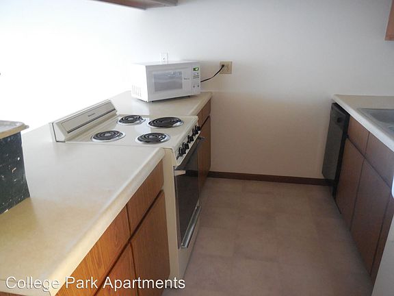 2nd image of 110 College Park Cir APT 114