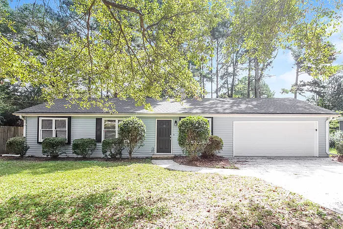 3 bed, 2.0 bath, 1260 sqft, $1,945 — Photo 1