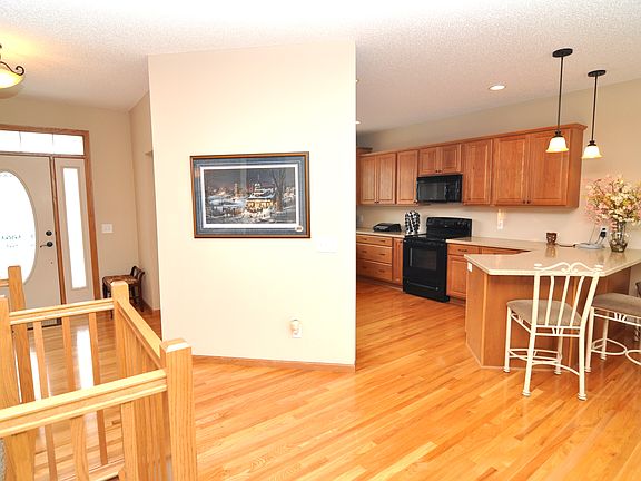 4th image of 1422 10th Street Cir SE