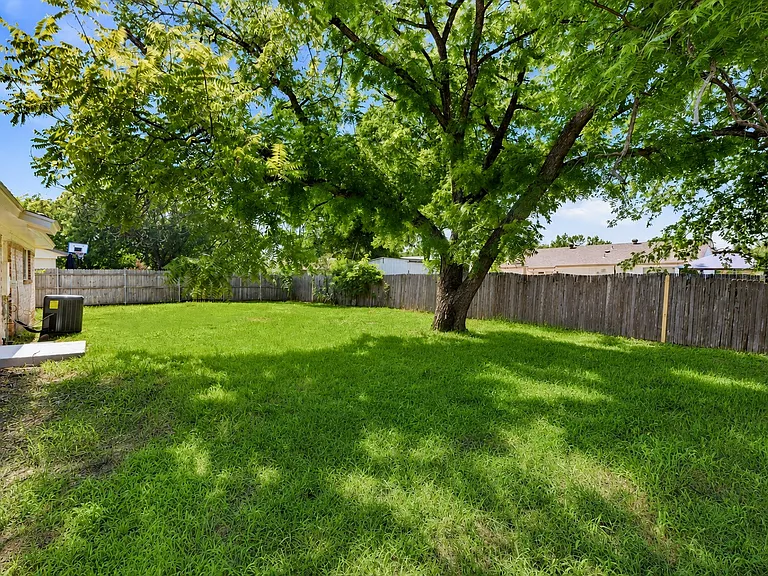 616 Reveille Rd — Photo 26