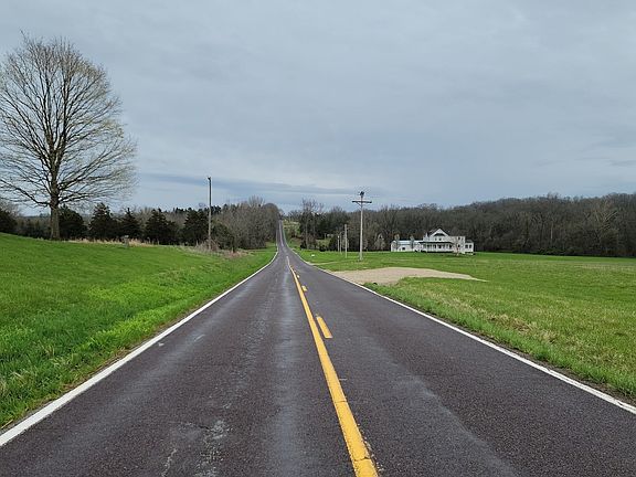 4th image of 3730 Highway B