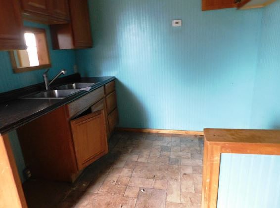 4th image of 316 Prospect St