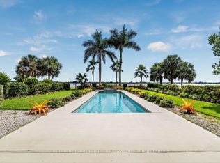4 Carnoustie Cir, West Palm Beach, FL 33401