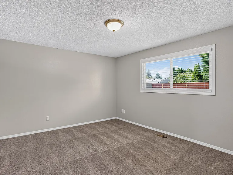 785 SW Bella Vista Pl — Photo 12