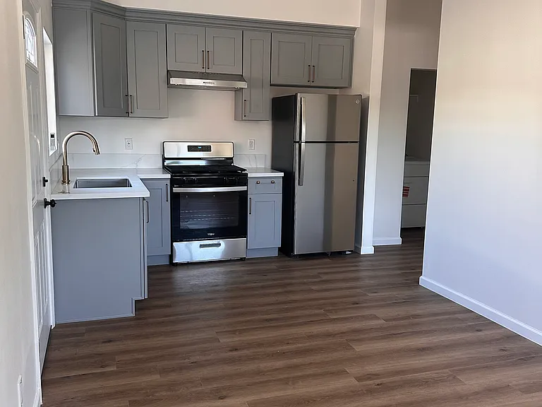 18538 Arminta St #18538 — Photo 5