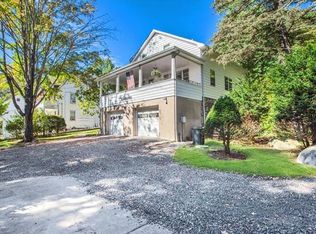 7 Bush Rd, Sloatsburg, NY 10974