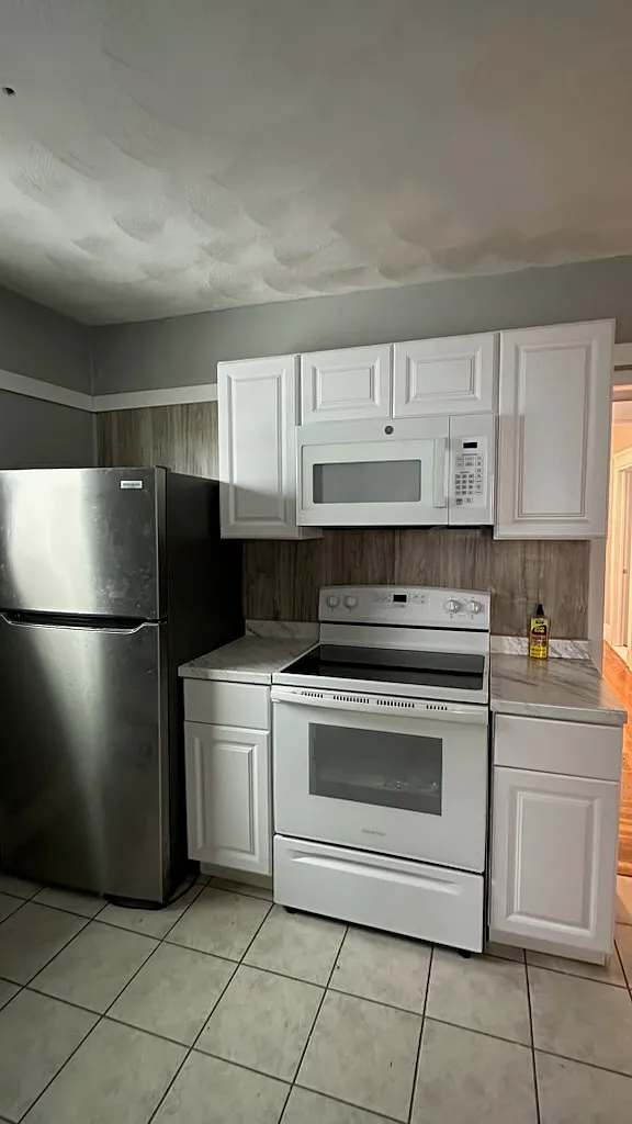Photo 2 of 8 - 55 Durham St - Providence, RI Kitchen - 55 Durham St