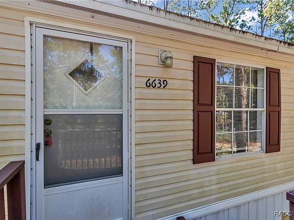 3rd image of 6639 NE 94th Ave