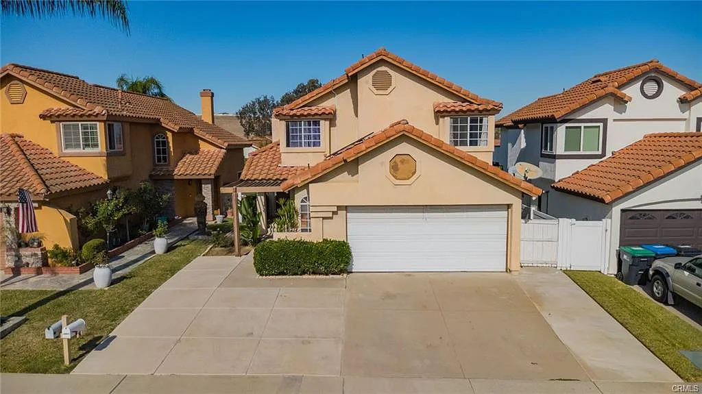 4 bed, 1703 sqft, $3,850 — Photo 4