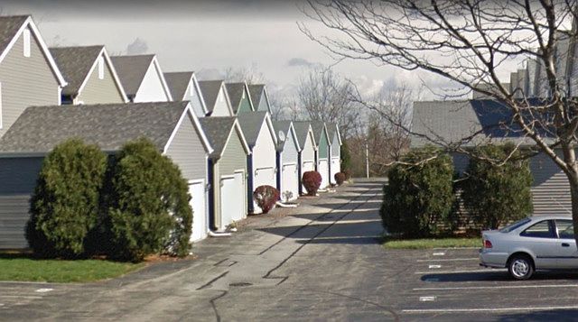2nd image of 2338 Woodhill Ct
