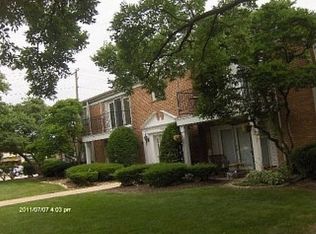 1100 N Farnsworth Ave APT 1E, Aurora, IL 60505