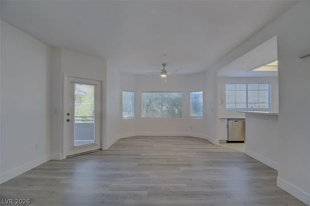 830 Carnegie St — Photo 3