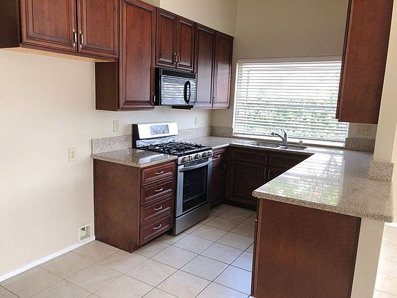 3rd image of 1665 Avenida Oceano