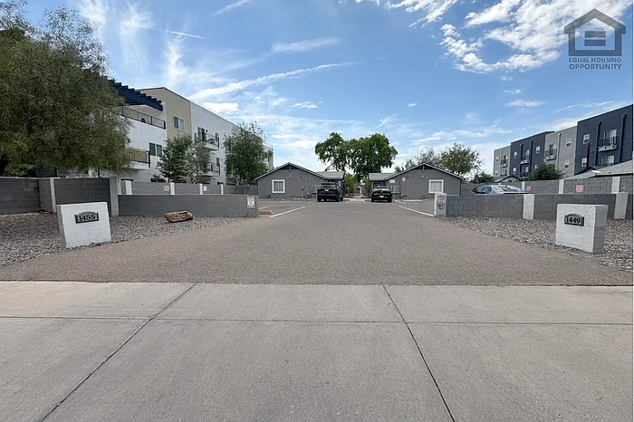 1455 E Taylor St — Photo 3