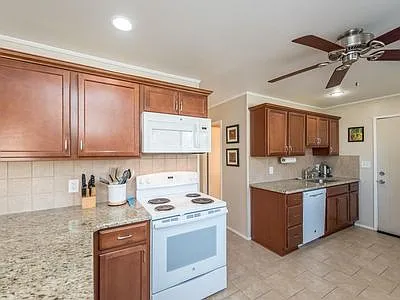 1039 Westaire Way — Photo 5