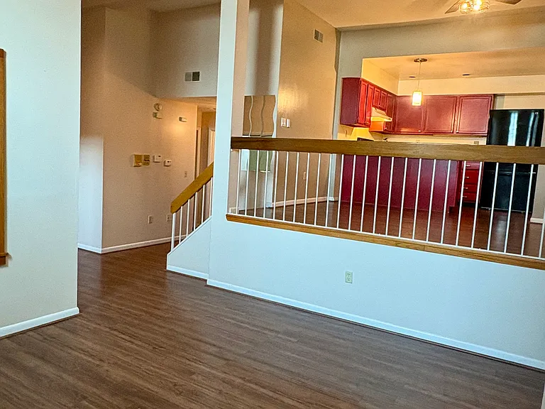 409 La Grange Ave #112 — Photo 5