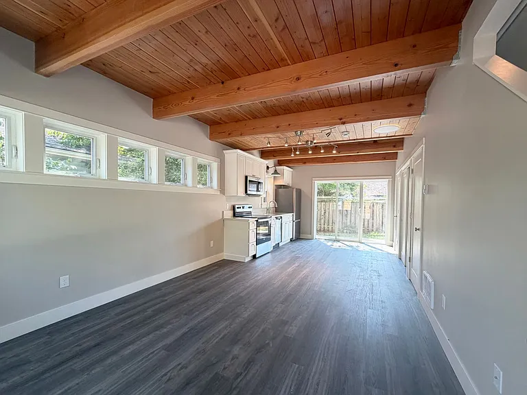7215 SE 54th Ave #&-5354 — Photo 2