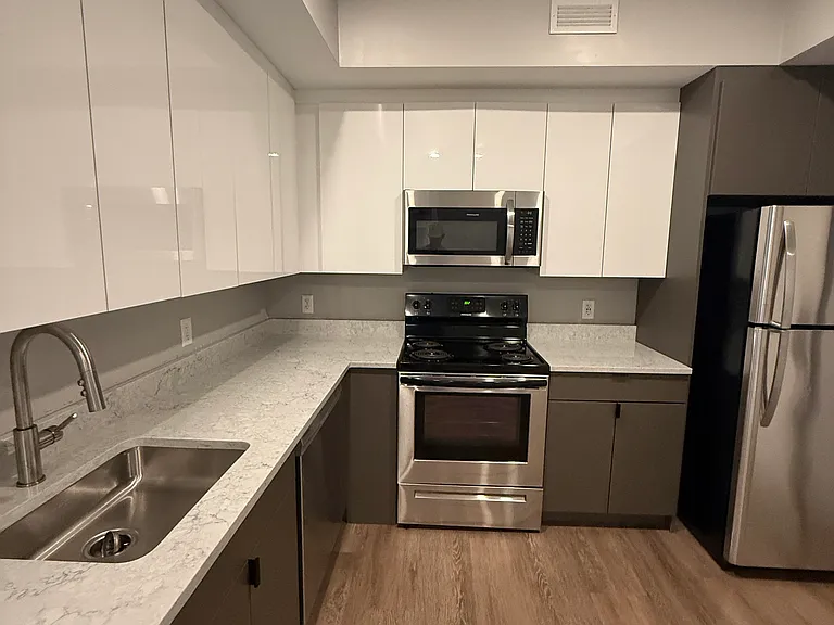 40 Symphony Rd #2 — Photo 1
