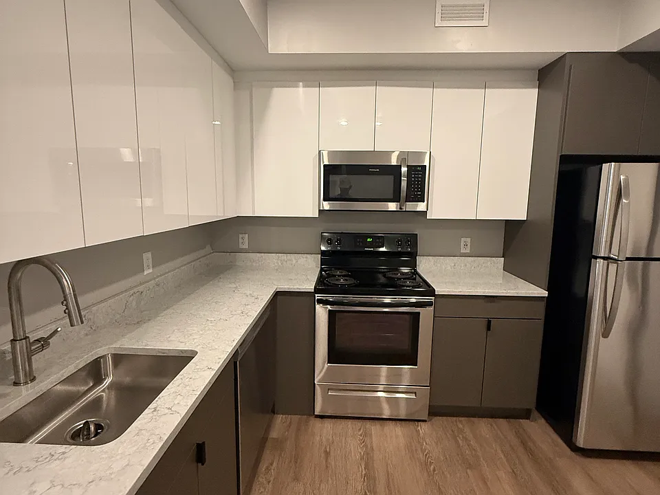 40 Symphony Rd #2