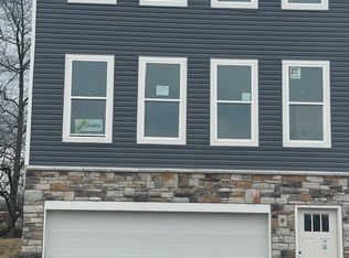 676 Olivia St, Pittsburgh, PA 15205